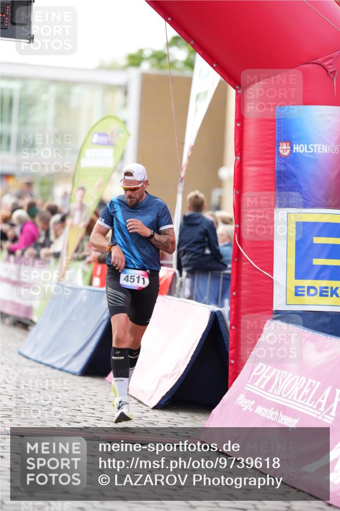 12.06.2026 - Holstenköstenlauf LAZAROV Photography http://msf.ph/oto/9739618 12.06.2026 19:41:43 Laufen 4239, 4511, 4862 meine-sportfotos.de