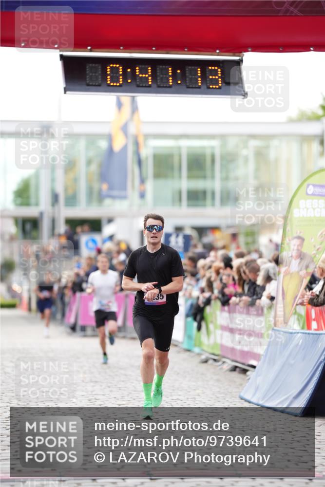 12.06.2026 - Holstenköstenlauf LAZAROV Photography http://msf.ph/oto/9739641 12.06.2026 19:41:13 Laufen 3075, 3235 meine-sportfotos.de