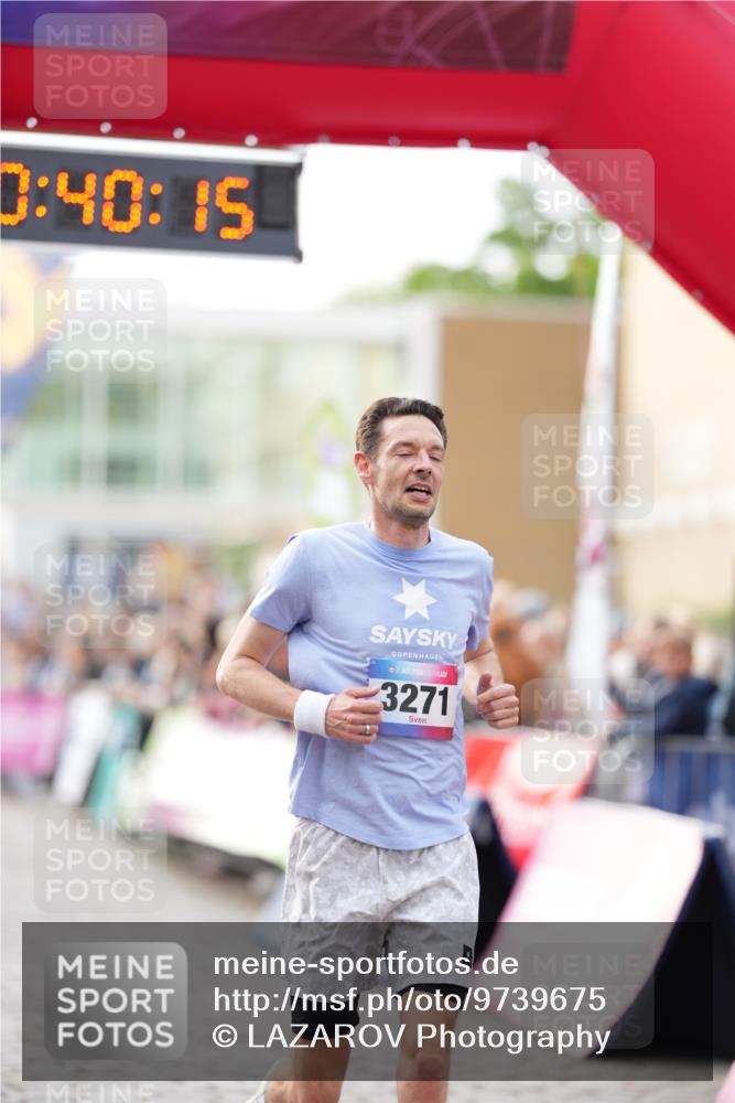12.06.2026 - Holstenköstenlauf LAZAROV Photography http://msf.ph/oto/9739675 12.06.2026 19:40:14 Laufen 3271, 3440 meine-sportfotos.de