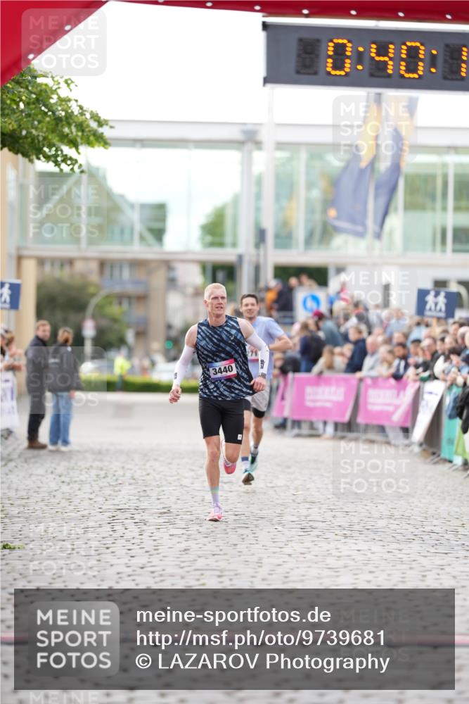 12.06.2026 - Holstenköstenlauf LAZAROV Photography http://msf.ph/oto/9739681 12.06.2026 19:40:10 Laufen 3271, 3440 meine-sportfotos.de
