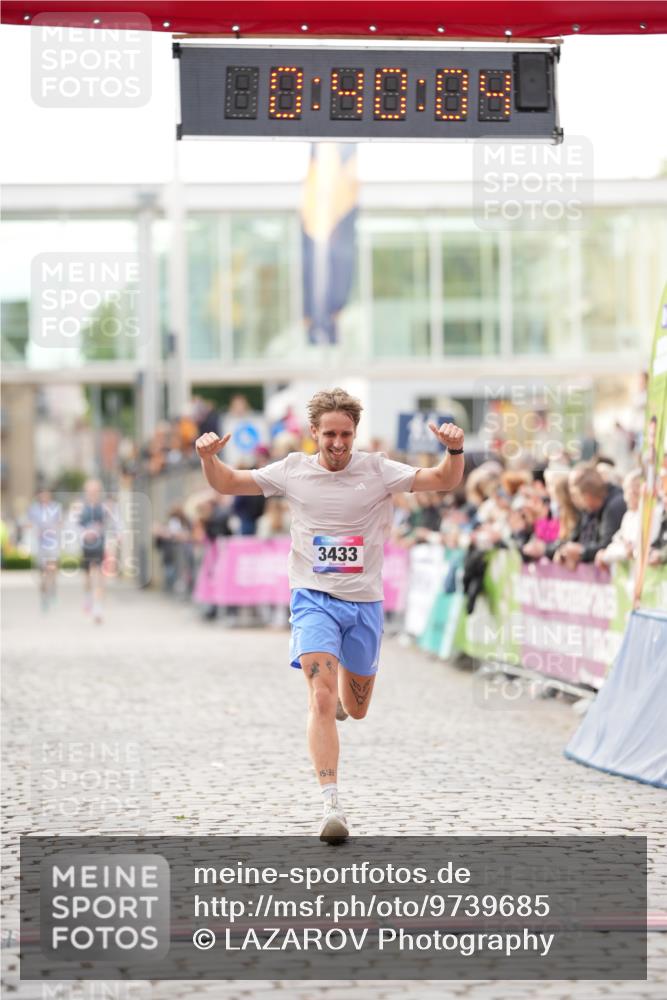 12.06.2026 - Holstenköstenlauf LAZAROV Photography http://msf.ph/oto/9739685 12.06.2026 19:40:03 Laufen 3433 meine-sportfotos.de