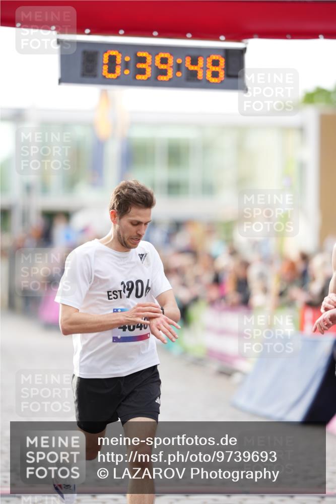 12.06.2026 - Holstenköstenlauf LAZAROV Photography http://msf.ph/oto/9739693 12.06.2026 19:39:47 Laufen 3700, 4640, 4655 meine-sportfotos.de