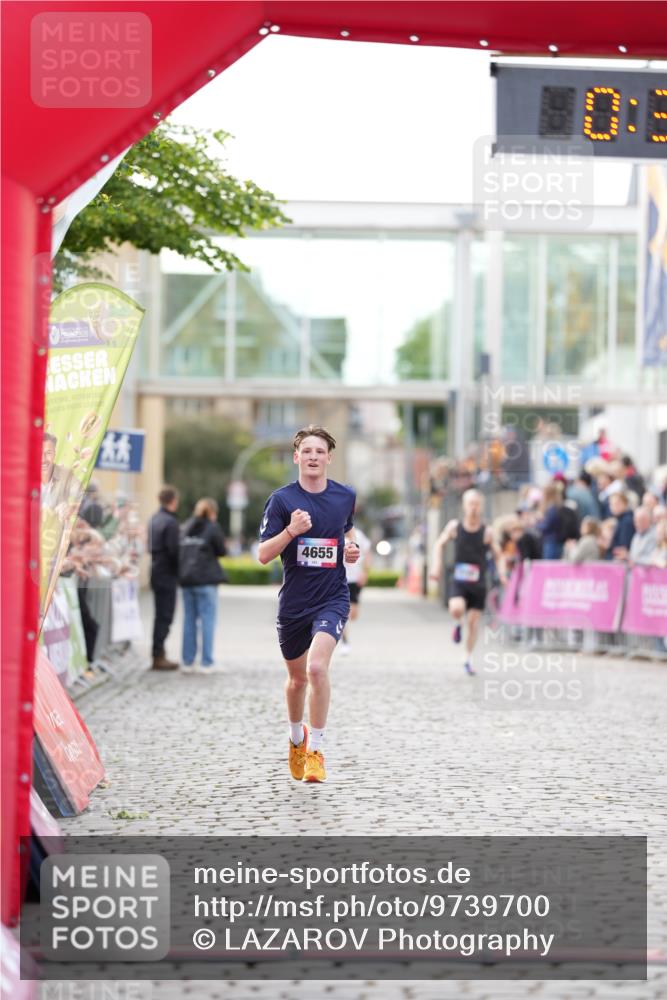 12.06.2026 - Holstenköstenlauf LAZAROV Photography http://msf.ph/oto/9739700 12.06.2026 19:39:43 Laufen 3700, 4640, 4655 meine-sportfotos.de