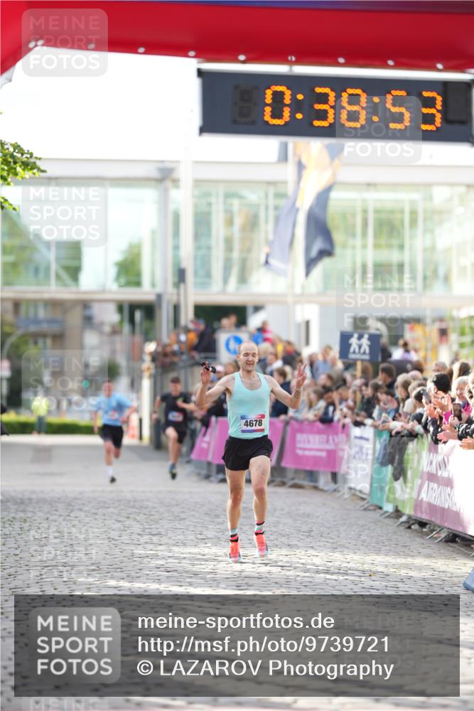 12.06.2026 - Holstenköstenlauf LAZAROV Photography http://msf.ph/oto/9739721 12.06.2026 19:38:52 Laufen 3625, 4678 meine-sportfotos.de