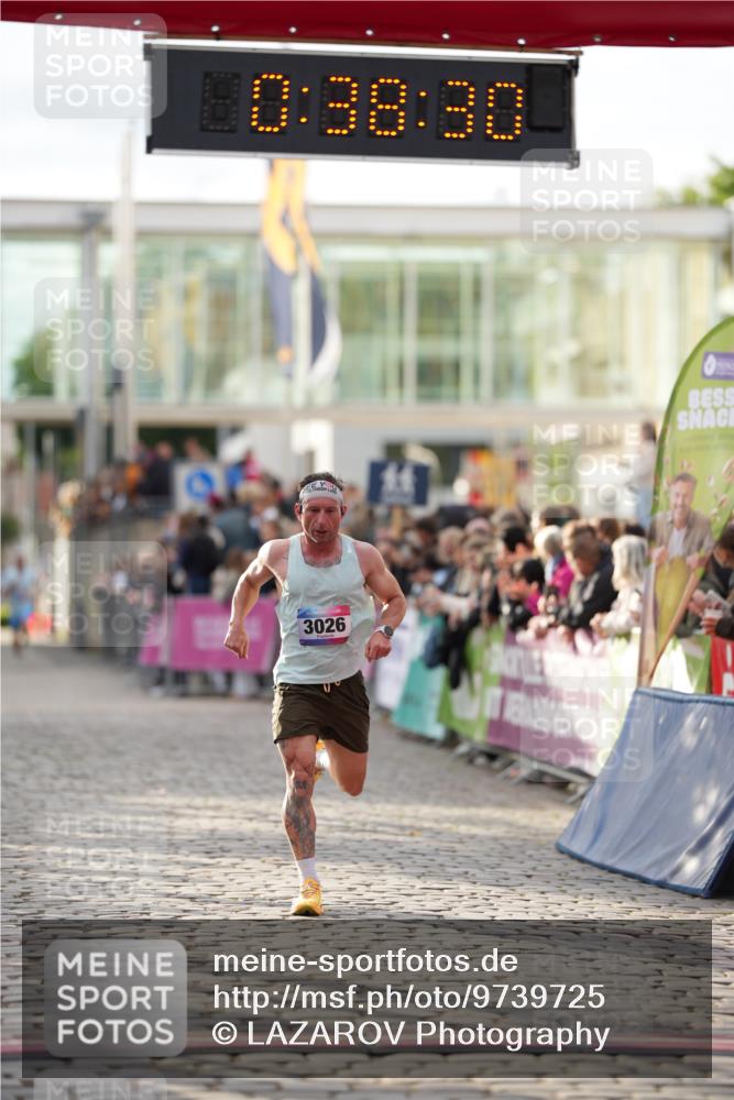 12.06.2026 - Holstenköstenlauf LAZAROV Photography http://msf.ph/oto/9739725 12.06.2026 19:38:29 Laufen 3026, 4422 meine-sportfotos.de