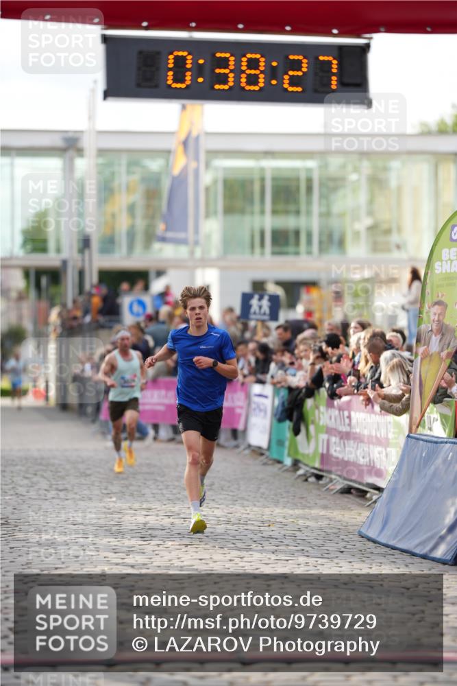 12.06.2026 - Holstenköstenlauf LAZAROV Photography http://msf.ph/oto/9739729 12.06.2026 19:38:26 Laufen 4422 meine-sportfotos.de
