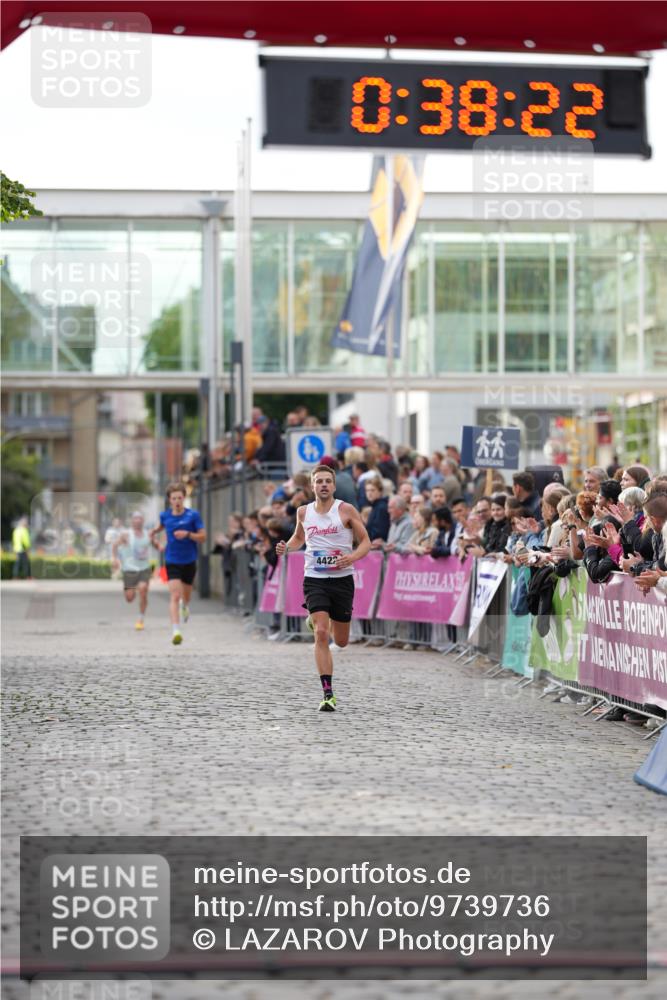 12.06.2026 - Holstenköstenlauf LAZAROV Photography http://msf.ph/oto/9739736 12.06.2026 19:38:21 Laufen 4422 meine-sportfotos.de