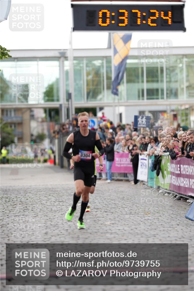 12.06.2026 - Holstenköstenlauf LAZAROV Photography http://msf.ph/oto/9739755 12.06.2026 19:37:23 Laufen 3304, 3515 meine-sportfotos.de