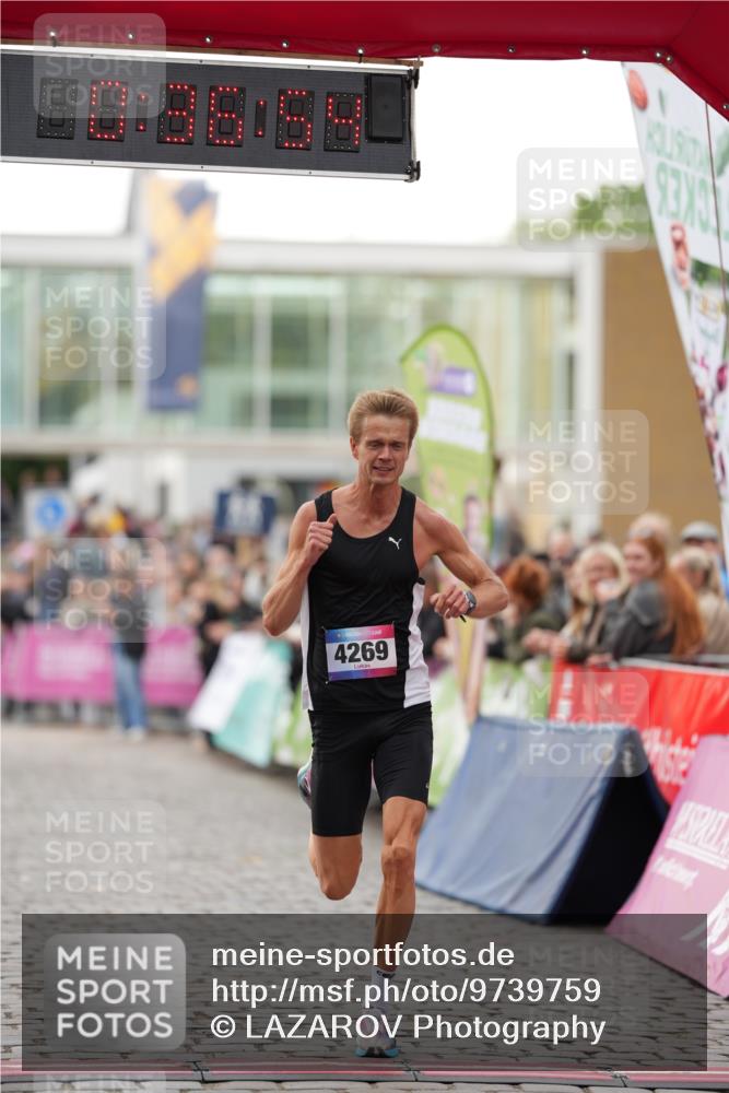 12.06.2026 - Holstenköstenlauf LAZAROV Photography http://msf.ph/oto/9739759 12.06.2026 19:36:53 Laufen 4269 meine-sportfotos.de
