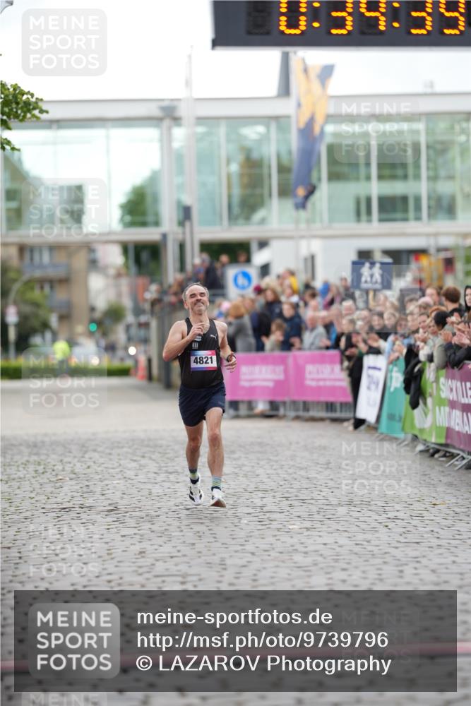 12.06.2026 - Holstenköstenlauf LAZAROV Photography http://msf.ph/oto/9739796 12.06.2026 19:34:38 Laufen 3646, 4821 meine-sportfotos.de