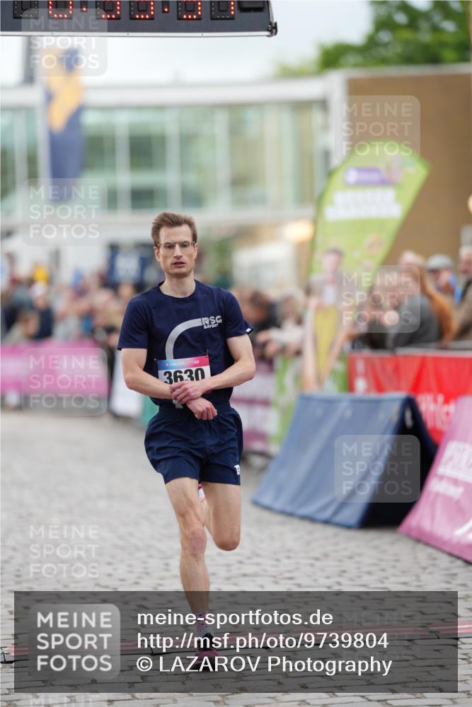 12.06.2026 - Holstenköstenlauf LAZAROV Photography http://msf.ph/oto/9739804 12.06.2026 19:33:56 Laufen 3630 meine-sportfotos.de