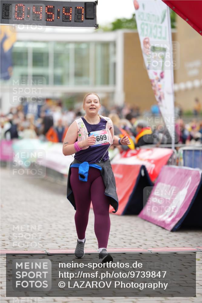12.06.2026 - Holstenköstenlauf LAZAROV Photography http://msf.ph/oto/9739847 12.06.2026 18:15:45 Laufen 3699 meine-sportfotos.de