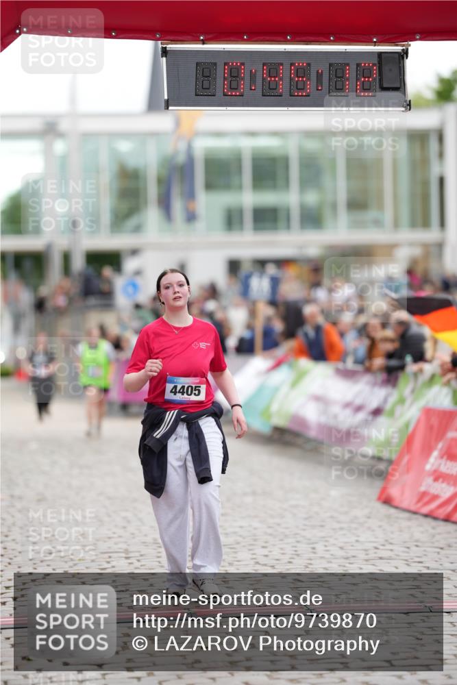 12.06.2026 - Holstenköstenlauf LAZAROV Photography http://msf.ph/oto/9739870 12.06.2026 18:15:10 Laufen 4330, 4405 meine-sportfotos.de