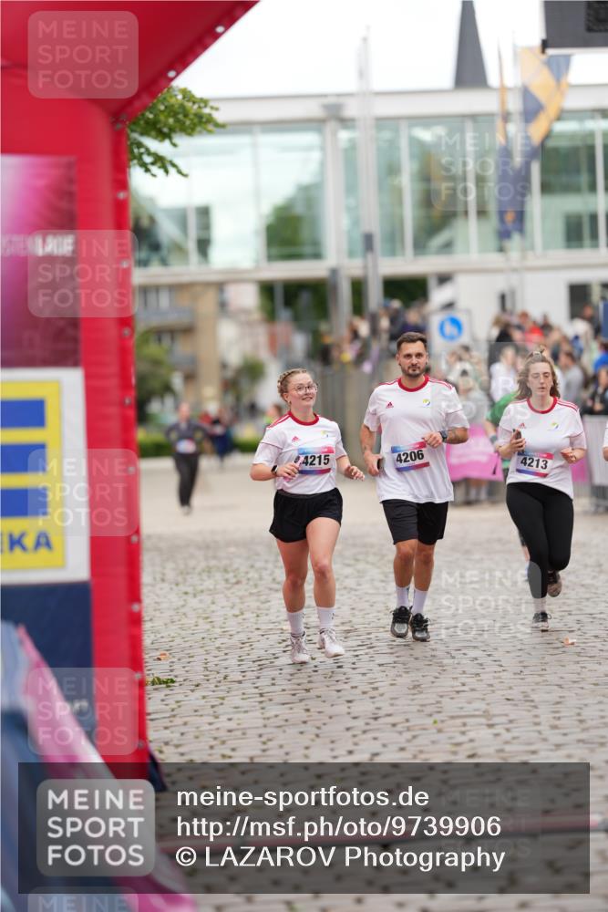 12.06.2026 - Holstenköstenlauf LAZAROV Photography http://msf.ph/oto/9739906 12.06.2026 18:11:18 Laufen 3316, 4206, 4209, 4213, 4215, 4219 meine-sportfotos.de