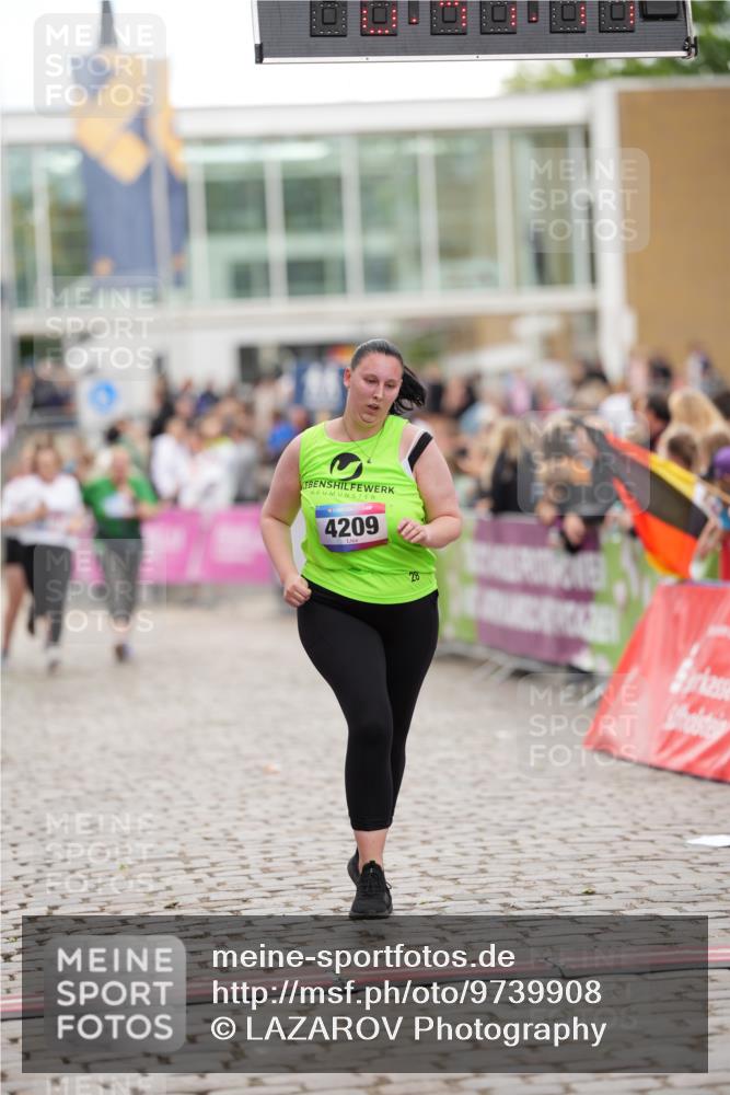 12.06.2026 - Holstenköstenlauf LAZAROV Photography http://msf.ph/oto/9739908 12.06.2026 18:11:15 Laufen 3316, 4209, 4477 meine-sportfotos.de