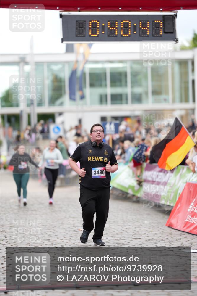 12.06.2026 - Holstenköstenlauf LAZAROV Photography http://msf.ph/oto/9739928 12.06.2026 18:10:45 Laufen 3480 meine-sportfotos.de