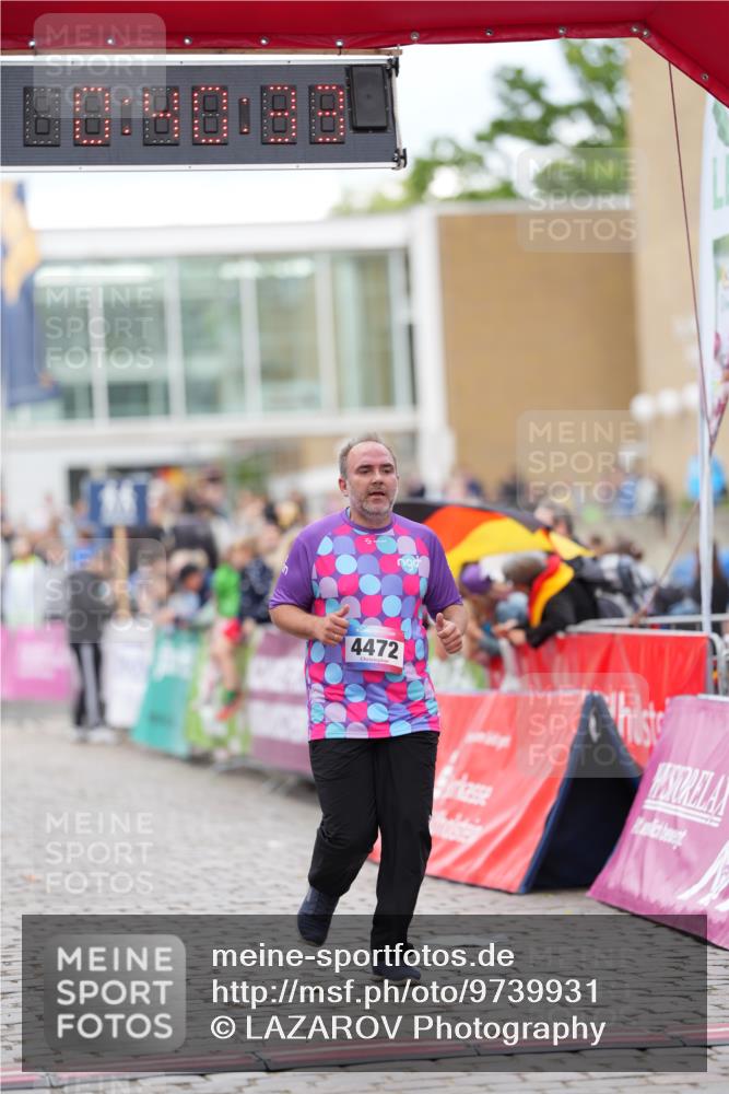 12.06.2026 - Holstenköstenlauf LAZAROV Photography http://msf.ph/oto/9739931 12.06.2026 18:10:31 Laufen 4207, 4472 meine-sportfotos.de