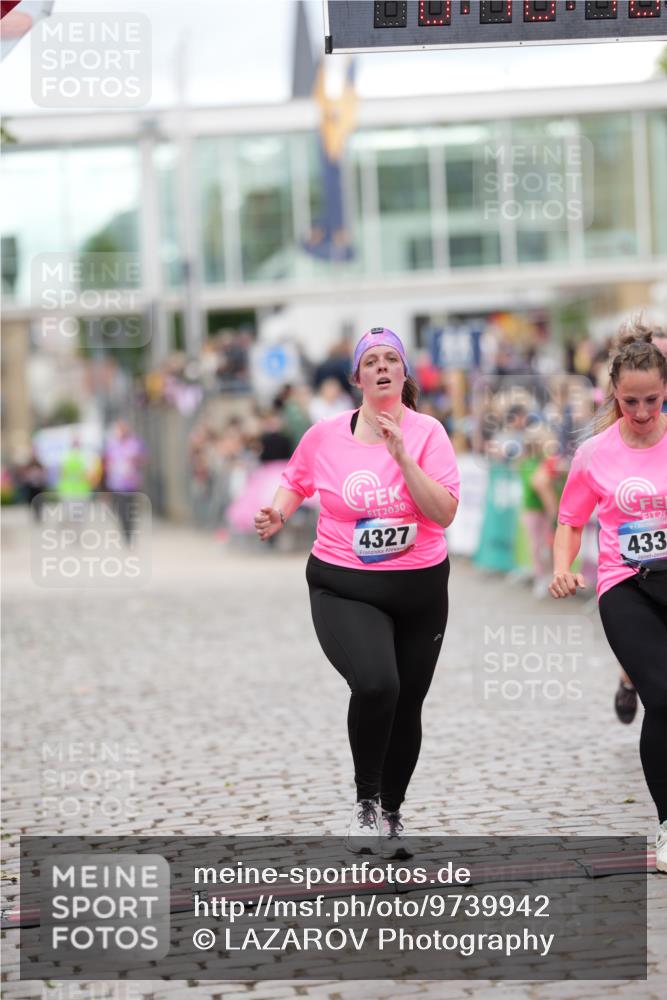 12.06.2026 - Holstenköstenlauf LAZAROV Photography http://msf.ph/oto/9739942 12.06.2026 18:10:16 Laufen 3138, 4077, 4327, 4333 meine-sportfotos.de