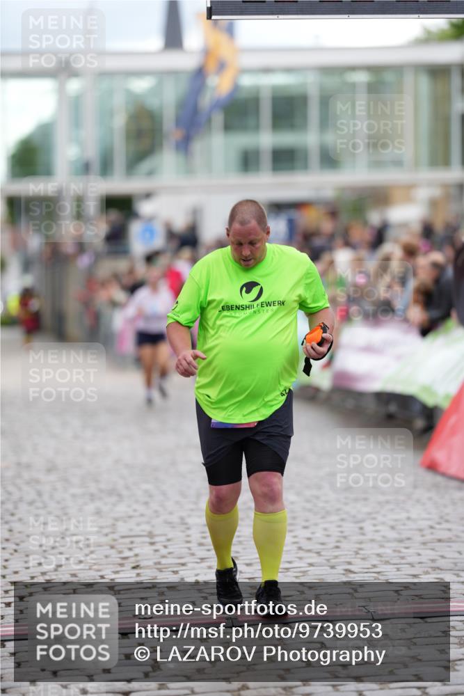 12.06.2026 - Holstenköstenlauf LAZAROV Photography http://msf.ph/oto/9739953 12.06.2026 18:09:28 Laufen 3727, 4200, 4483 meine-sportfotos.de