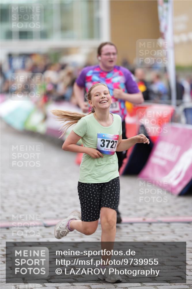 12.06.2026 - Holstenköstenlauf LAZAROV Photography http://msf.ph/oto/9739955 12.06.2026 18:09:26 Laufen 3727, 4200, 4483 meine-sportfotos.de