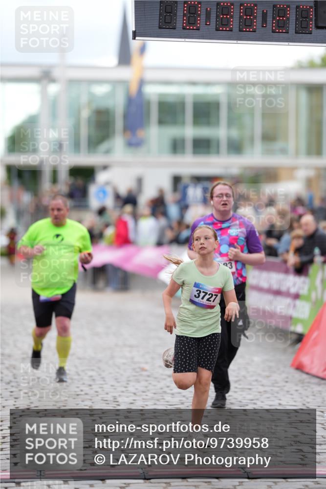 12.06.2026 - Holstenköstenlauf LAZAROV Photography http://msf.ph/oto/9739958 12.06.2026 18:09:25 Laufen 3727, 4200, 4483 meine-sportfotos.de