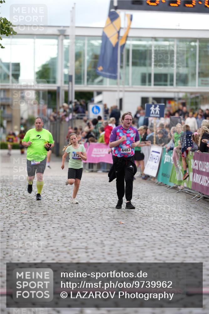 12.06.2026 - Holstenköstenlauf LAZAROV Photography http://msf.ph/oto/9739962 12.06.2026 18:09:22 Laufen 3727, 4280 meine-sportfotos.de