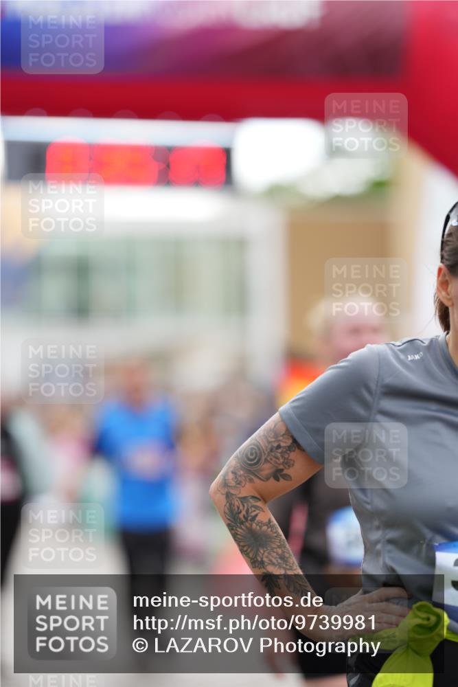 12.06.2026 - Holstenköstenlauf LAZAROV Photography http://msf.ph/oto/9739981 12.06.2026 18:05:15 Laufen 3352, 3353, 3409, 3616, 3867, 3896 meine-sportfotos.de