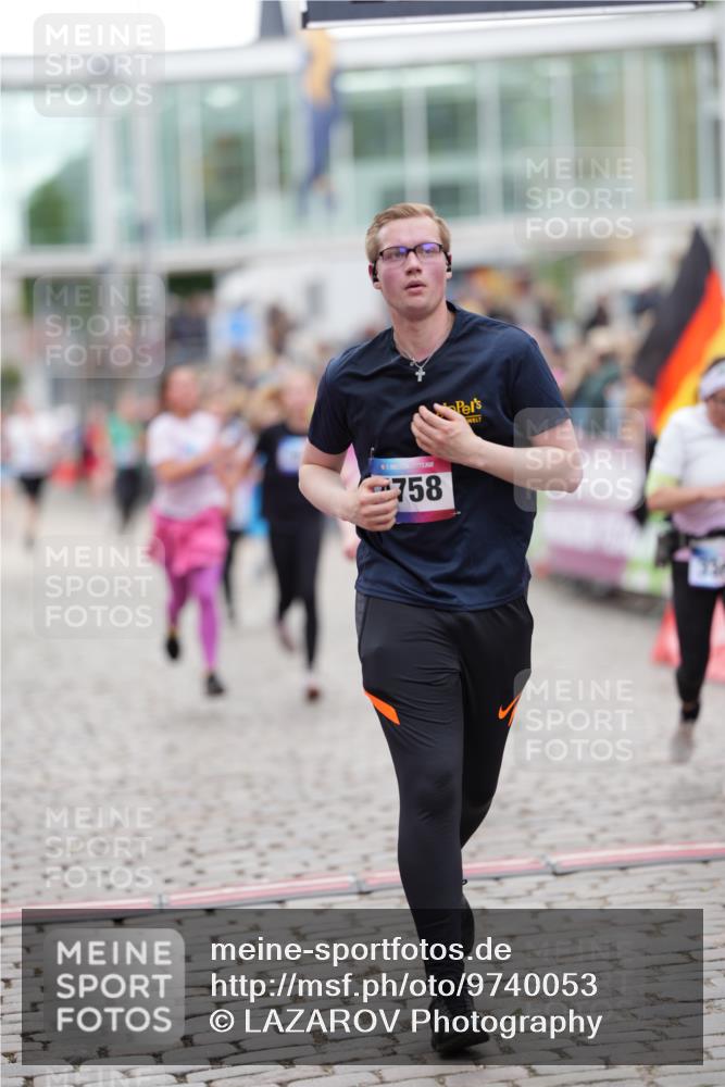 12.06.2026 - Holstenköstenlauf LAZAROV Photography http://msf.ph/oto/9740053 12.06.2026 18:04:05 Laufen 3325, 3361, 4049, 4102, 4104, 4451, 4758, 4872 meine-sportfotos.de