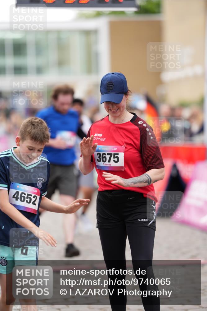 12.06.2026 - Holstenköstenlauf LAZAROV Photography http://msf.ph/oto/9740065 12.06.2026 18:03:39 Laufen 3228, 3641, 3675, 3743, 4410, 4618, 4619, 4641, 4652, 4653, 4724 meine-sportfotos.de