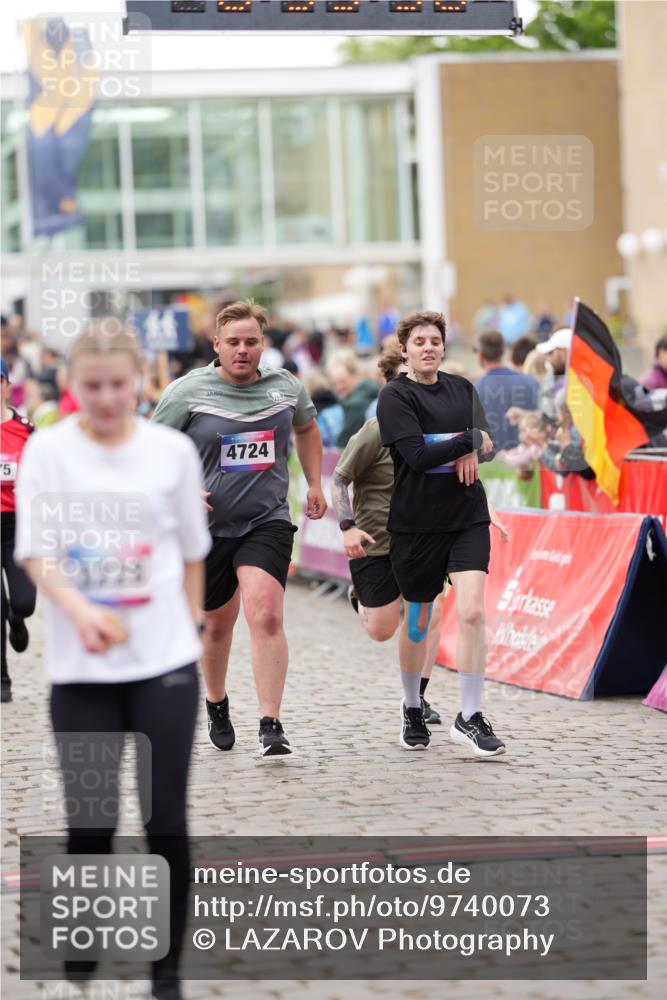 12.06.2026 - Holstenköstenlauf LAZAROV Photography http://msf.ph/oto/9740073 12.06.2026 18:03:34 Laufen 3228, 3675, 3864, 4349, 4618, 4619, 4652, 4653, 4724 meine-sportfotos.de