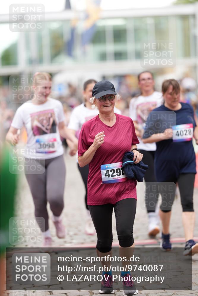 12.06.2026 - Holstenköstenlauf LAZAROV Photography http://msf.ph/oto/9740087 12.06.2026 18:03:15 Laufen 3097, 3098, 3414, 3710, 3738, 4028, 4031, 4096, 4279, 4292, 4487, 4632, 4687, 4746, 4901, 4914 meine-sportfotos.de