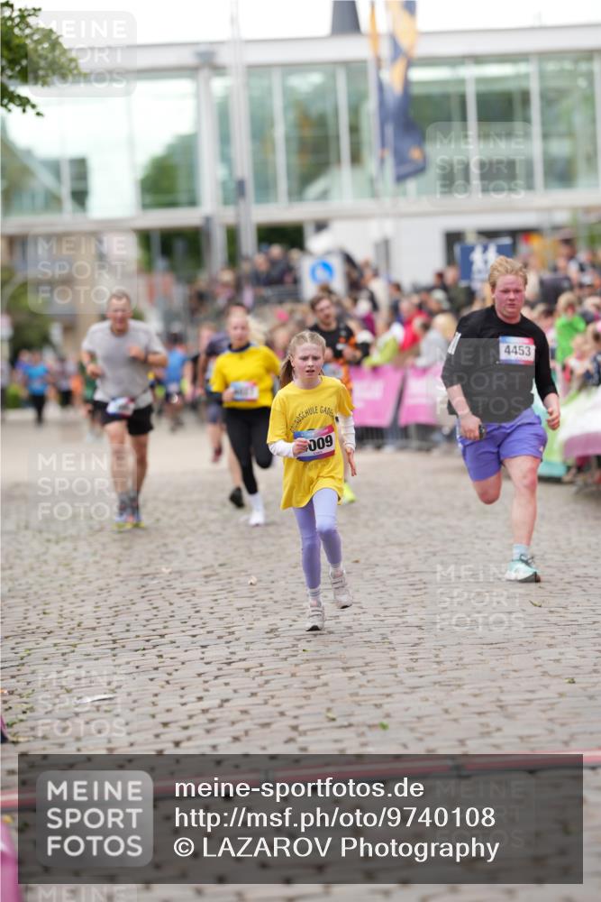 12.06.2026 - Holstenköstenlauf LAZAROV Photography http://msf.ph/oto/9740108 12.06.2026 18:02:55 Laufen 3399, 4009, 4027, 4453, 4626, 4677 meine-sportfotos.de