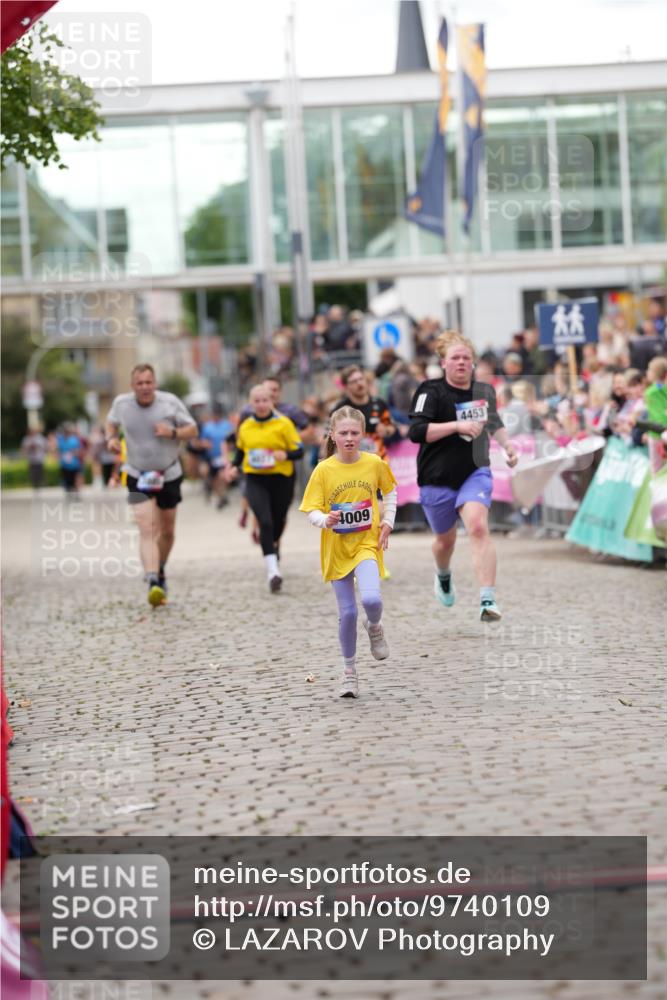 12.06.2026 - Holstenköstenlauf LAZAROV Photography http://msf.ph/oto/9740109 12.06.2026 18:02:54 Laufen 3399, 4009, 4027, 4453, 4626, 4677 meine-sportfotos.de