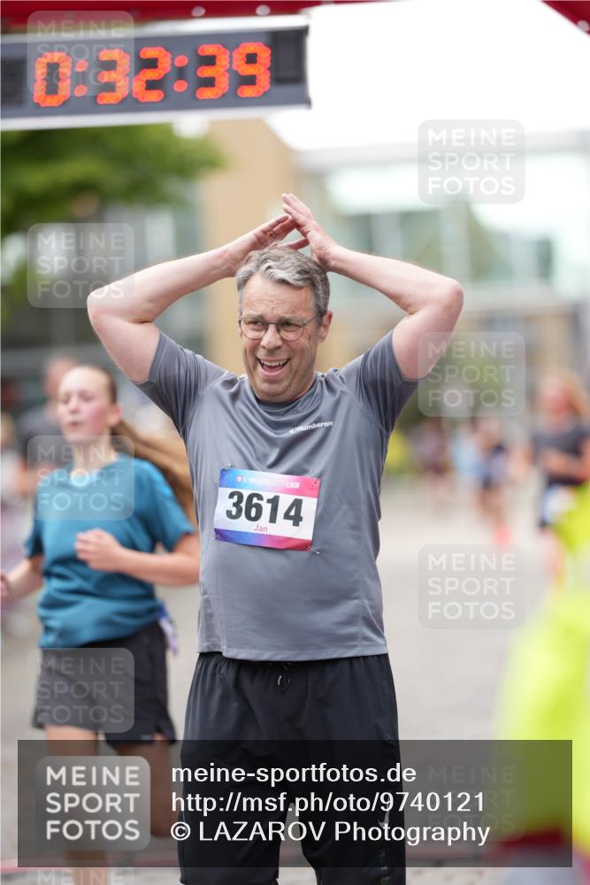 12.06.2026 - Holstenköstenlauf LAZAROV Photography http://msf.ph/oto/9740121 12.06.2026 18:02:37 Laufen 3548, 3611, 3612, 3614, 3631, 3655, 3720, 3868, 4274, 4393, 4394 meine-sportfotos.de