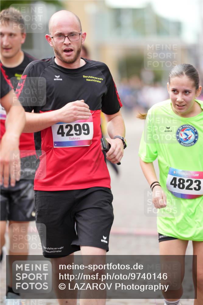 12.06.2026 - Holstenköstenlauf LAZAROV Photography http://msf.ph/oto/9740146 12.06.2026 18:02:17 Laufen 3594, 3775, 3942, 4015, 4017, 4273, 4298, 4299, 4300, 4304, 4306, 4309, 4347, 4452, 4823 meine-sportfotos.de