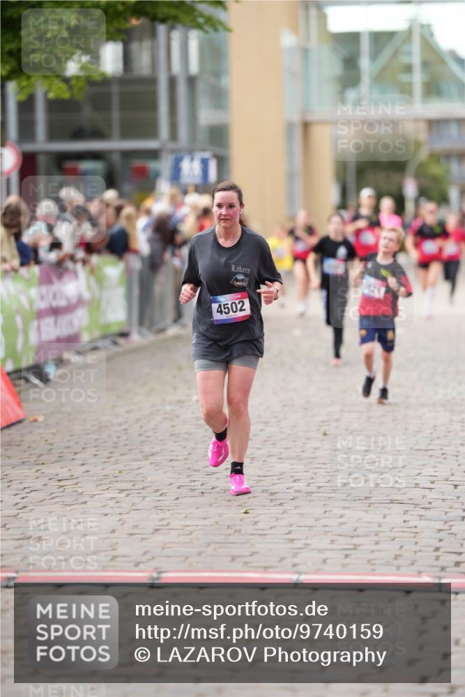 12.06.2026 - Holstenköstenlauf LAZAROV Photography http://msf.ph/oto/9740159 12.06.2026 18:02:00 Laufen 3381, 3821, 4002, 4262, 4296, 4502, 4735 meine-sportfotos.de