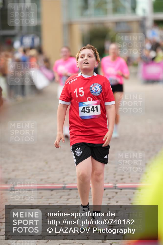 12.06.2026 - Holstenköstenlauf LAZAROV Photography http://msf.ph/oto/9740182 12.06.2026 18:01:39 Laufen 3300, 4034, 4075, 4076, 4321, 4335, 4338, 4339, 4541, 4905, 4906 meine-sportfotos.de