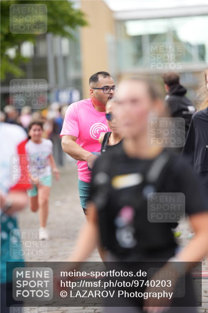 12.06.2026 - Holstenköstenlauf LAZAROV Photography http://msf.ph/oto/9740203 12.06.2026 18:01:18 Laufen 3229, 3237, 3435, 3466, 3467, 3547, 3607, 3963, 3965, 4037, 4079, 4316, 4564, 4591, 4638, 4672, 4710, 4769 meine-sportfotos.de