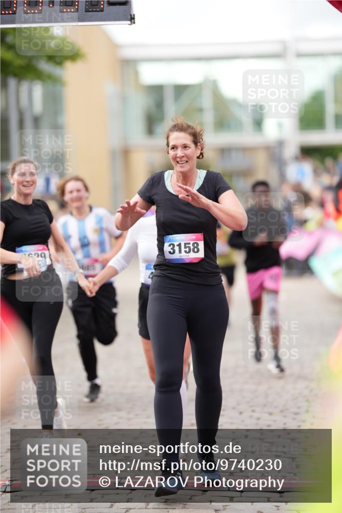12.06.2026 - Holstenköstenlauf LAZAROV Photography http://msf.ph/oto/9740230 12.06.2026 18:00:52 Laufen 3158, 3245, 3299, 3377, 3418, 3732, 4030, 4051, 4480, 4629, 4630, 4885, 4889 meine-sportfotos.de