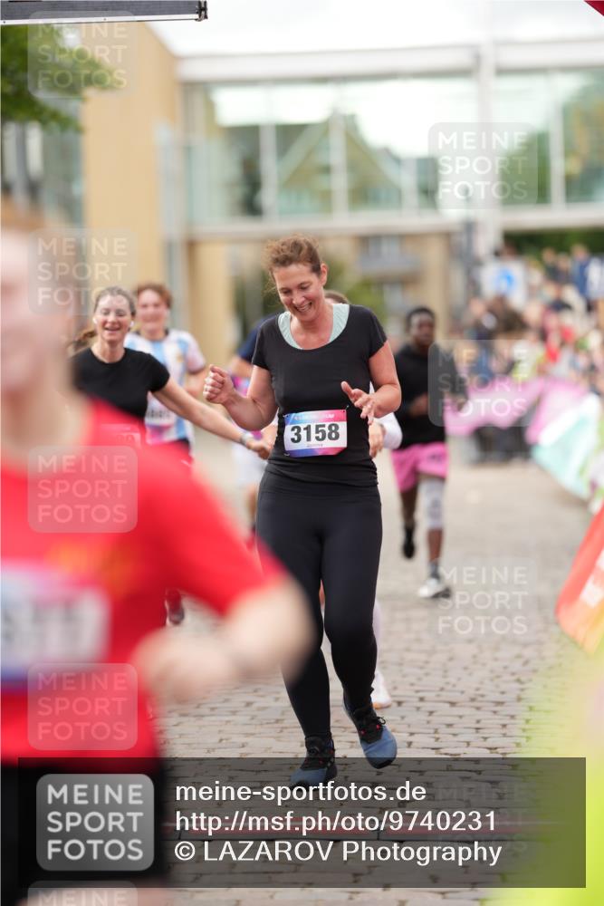 12.06.2026 - Holstenköstenlauf LAZAROV Photography http://msf.ph/oto/9740231 12.06.2026 18:00:52 Laufen 3158, 3245, 3299, 3377, 3418, 3732, 4030, 4051, 4480, 4629, 4630, 4885, 4889 meine-sportfotos.de