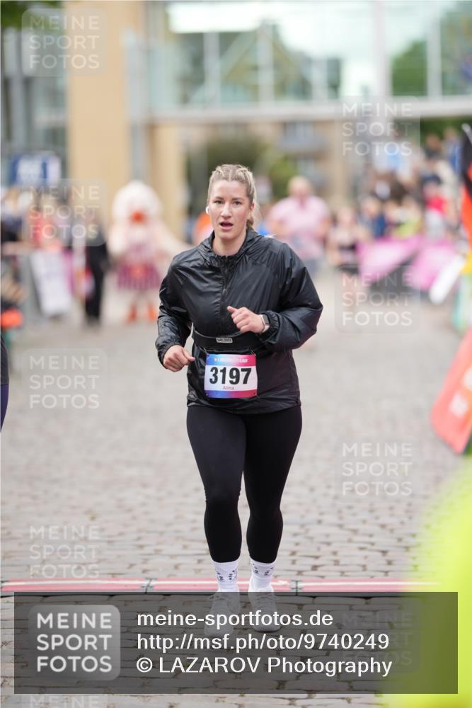 12.06.2026 - Holstenköstenlauf LAZAROV Photography http://msf.ph/oto/9740249 12.06.2026 18:00:33 Laufen 3197, 3741, 3777, 3997, 4010, 4107 meine-sportfotos.de