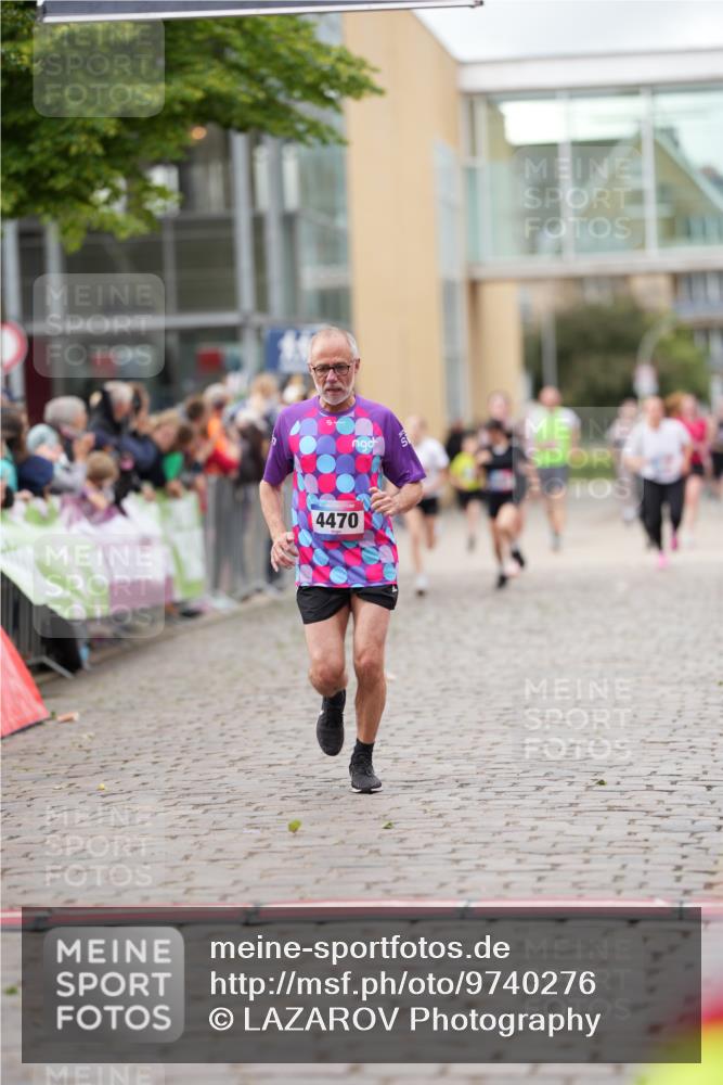12.06.2026 - Holstenköstenlauf LAZAROV Photography http://msf.ph/oto/9740276 12.06.2026 18:00:00 Laufen 3202, 3404, 3798, 3799, 4117, 4470, 4612, 4900 meine-sportfotos.de