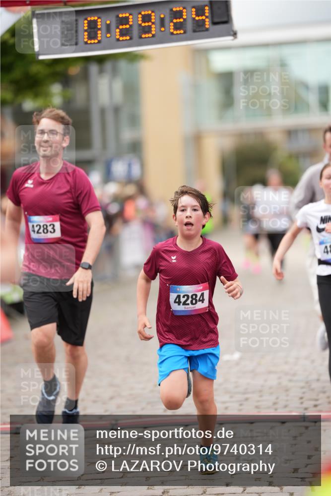12.06.2026 - Holstenköstenlauf LAZAROV Photography http://msf.ph/oto/9740314 12.06.2026 17:59:22 Laufen 3553, 3677, 4283, 4284, 4742, 4745, 4837 meine-sportfotos.de