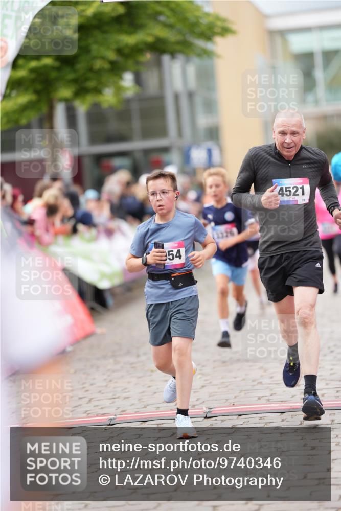 12.06.2026 - Holstenköstenlauf LAZAROV Photography http://msf.ph/oto/9740346 12.06.2026 17:58:55 Laufen 3326, 3331, 3402, 4047, 4054, 4272, 4317, 4331, 4521, 4534 meine-sportfotos.de
