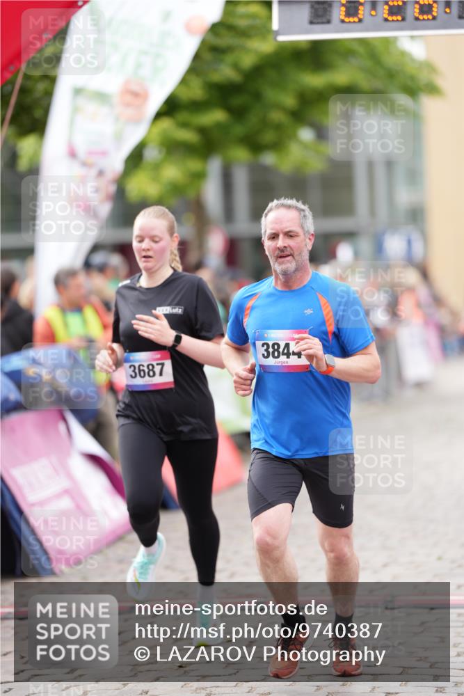 12.06.2026 - Holstenköstenlauf LAZAROV Photography http://msf.ph/oto/9740387 12.06.2026 17:58:16 Laufen 3161, 3687, 3844, 4474, 4784 meine-sportfotos.de