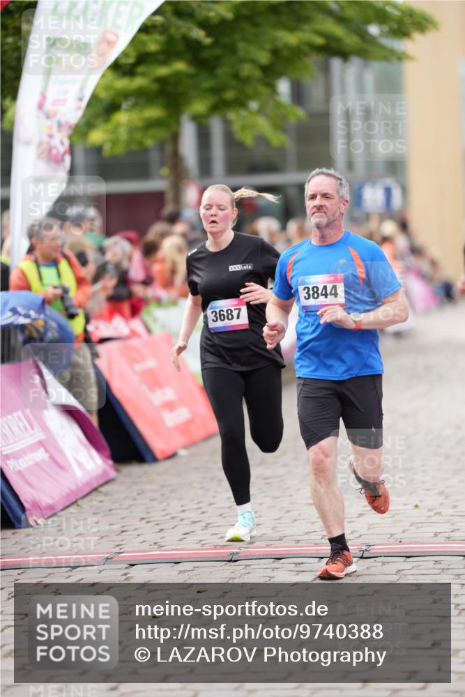 12.06.2026 - Holstenköstenlauf LAZAROV Photography http://msf.ph/oto/9740388 12.06.2026 17:58:16 Laufen 3161, 3687, 3844, 4474, 4784 meine-sportfotos.de