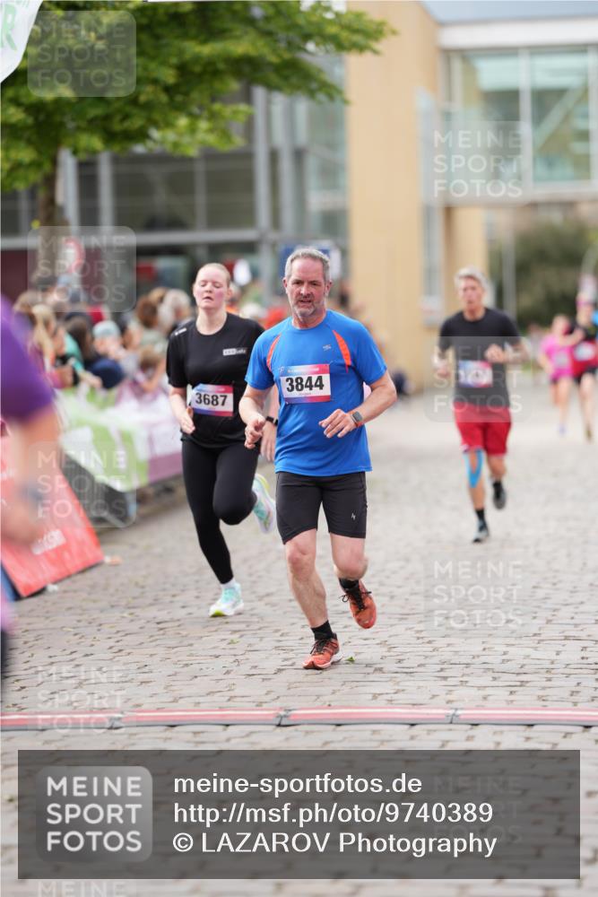 12.06.2026 - Holstenköstenlauf LAZAROV Photography http://msf.ph/oto/9740389 12.06.2026 17:58:15 Laufen 3161, 3687, 3844, 4474, 4784 meine-sportfotos.de