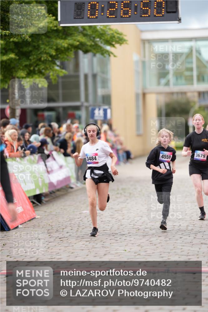 12.06.2026 - Holstenköstenlauf LAZAROV Photography http://msf.ph/oto/9740482 12.06.2026 17:56:48 Laufen 3484, 3679, 3742, 4559 meine-sportfotos.de