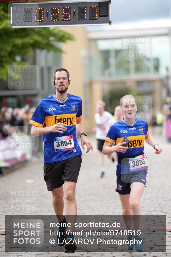 12.06.2026 - Holstenköstenlauf LAZAROV Photography http://msf.ph/oto/9740519 12.06.2026 17:56:15 Laufen 3829, 3854, 3855, 3895, 3962, 4813 meine-sportfotos.de