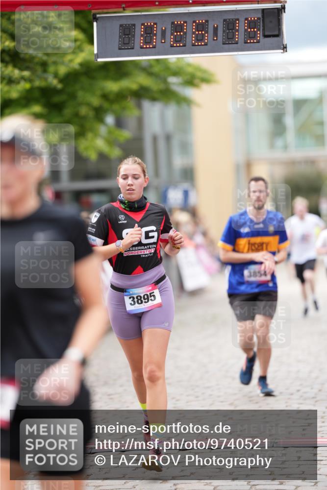 12.06.2026 - Holstenköstenlauf LAZAROV Photography http://msf.ph/oto/9740521 12.06.2026 17:56:14 Laufen 3829, 3854, 3855, 3895, 3962, 4454, 4813 meine-sportfotos.de